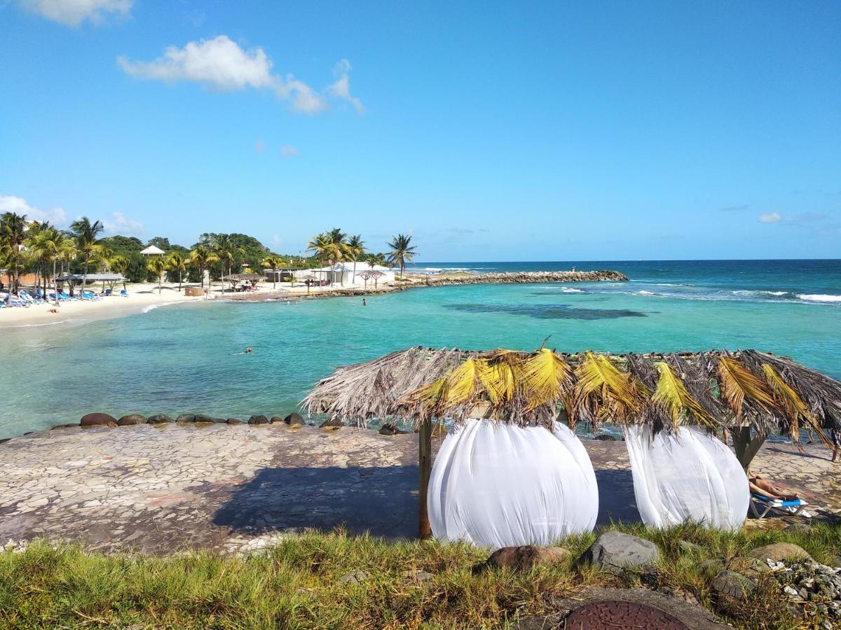 Studio Avec Grande Piscine, Plage Vanille Caraibes Saint-Francois  Exterior photo