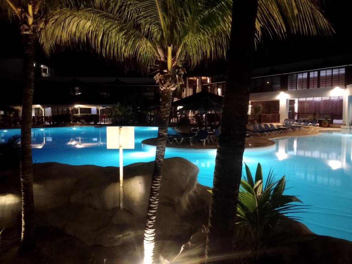 Studio Avec Grande Piscine, Plage Vanille Caraibes Saint-Francois  Exterior photo